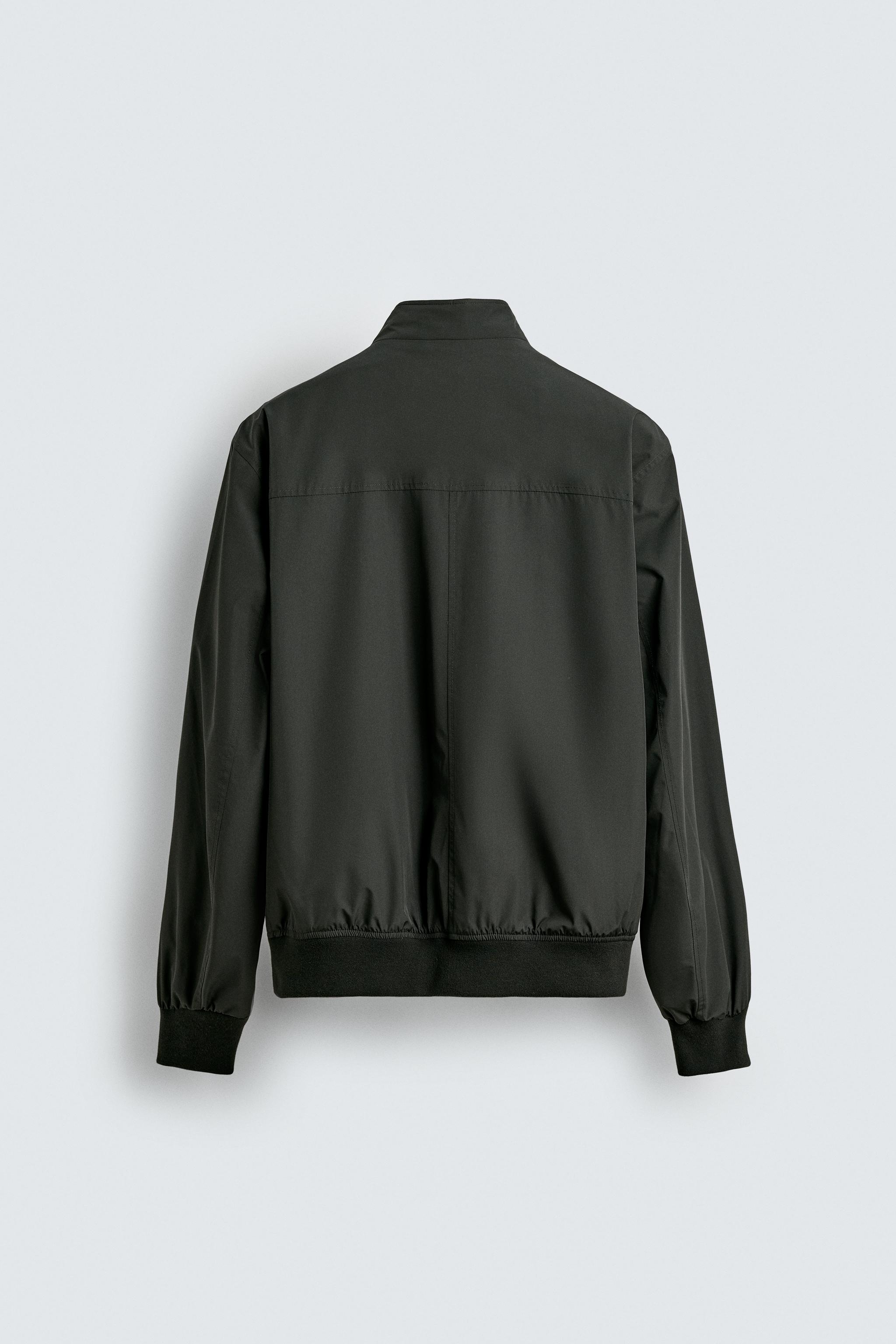 LIGHTWEIGHT WATER REPELLENT JACKET